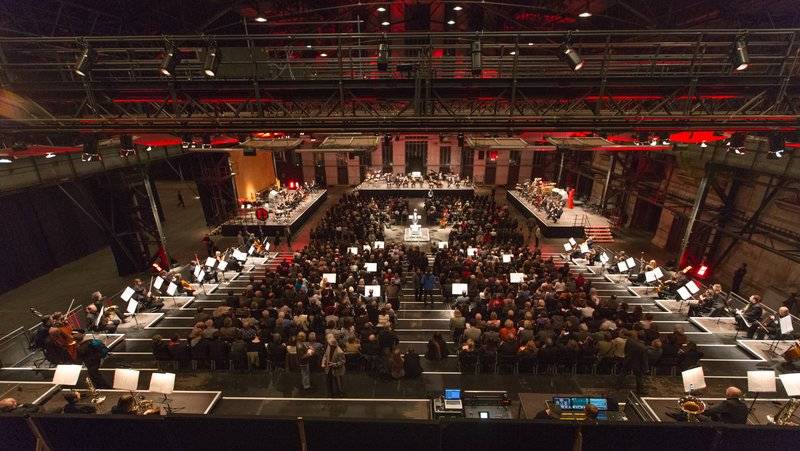 Konzert in Halle 3 der Jahrhunderthalle Bochum